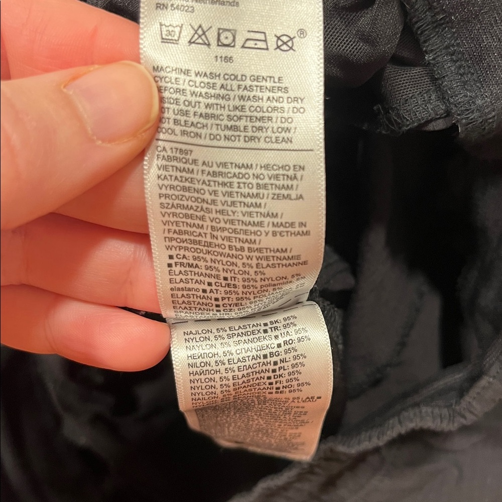 Athleta Trekkie Cropped Active Pants Size 6 in Black - Picture 8 of 13